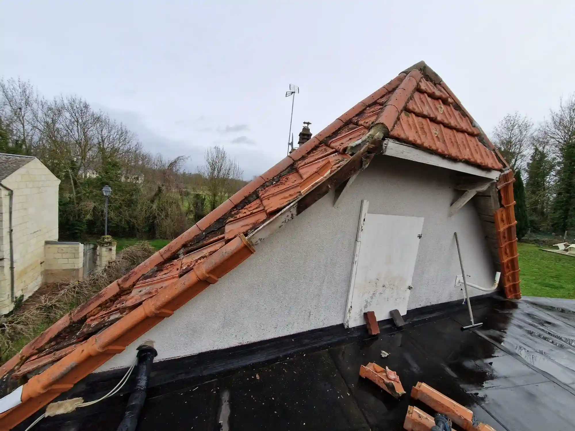 Pose Velux fenêtre toit Saumur